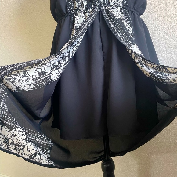 Black and White Stylish Jumpsuit Shorts and Dress - Picture 5 of 15